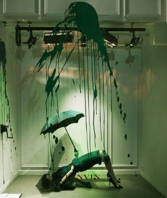 没想到!她把《演戏攻略》中的元素用在橱窗里，高级炸了!