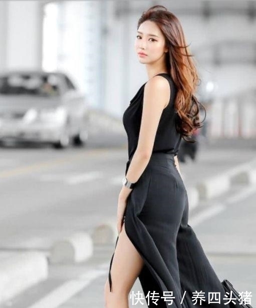 「 身穿」肤如凝脂，秀色可餐，街拍：身穿吊带配短裙的小美女