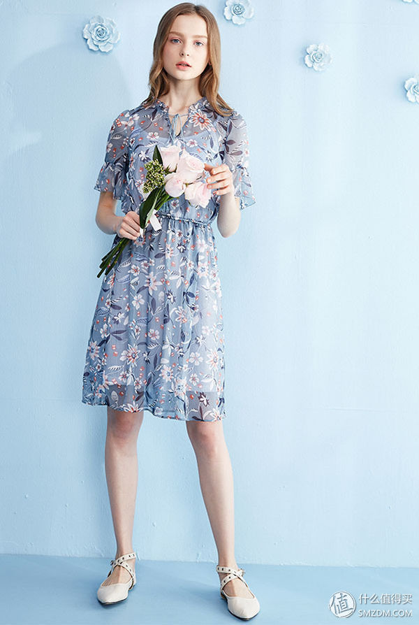 只穿一件衣服也能时髦!懒女孩的夏天这么过!