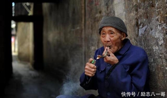 如果给农村老人每月发放500元养老金，你会支持吗