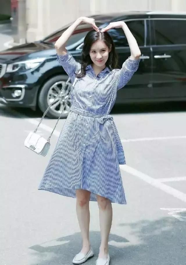 跟着外国女星这样穿，小个子秒变大长腿