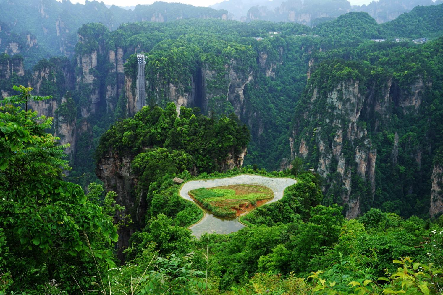 中国“改名”最成功的2个城市：曾是不起眼小城，现在全球闻名