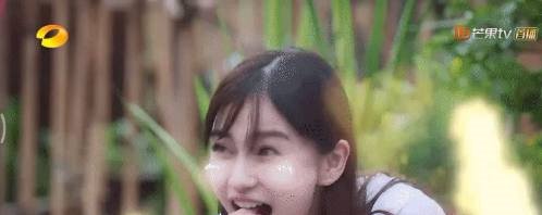 别人冒雨做的爆米花，杨颖却假吃官博终于澄清