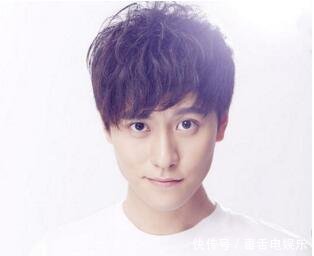 秦俊杰回应与袁冰妍恋情谣言 称 纯属抹黑