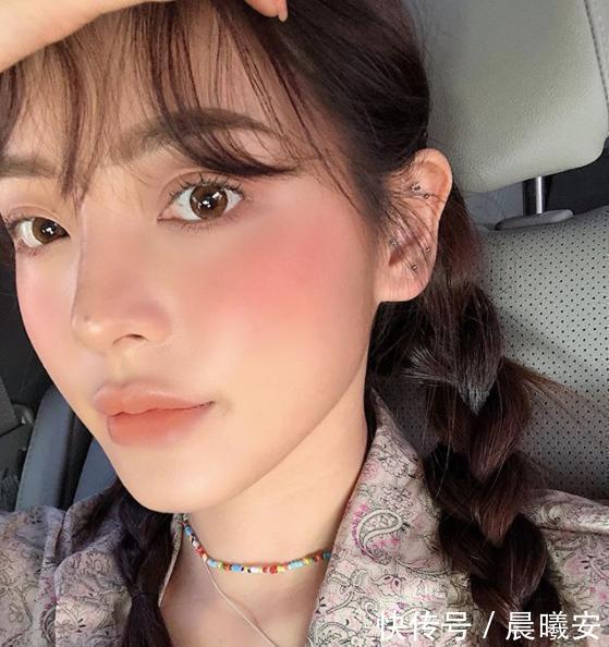 『公开』原来这个画法脸最小!6种修脸腮红画法公开,什么脸型都适合!