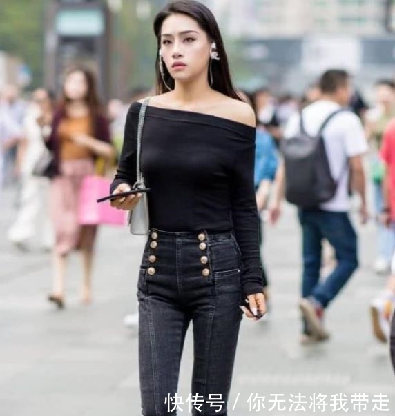「 牛仔」展现修长的玲珑腿型!,街拍美女:美丽优雅的紧身裙小姐姐