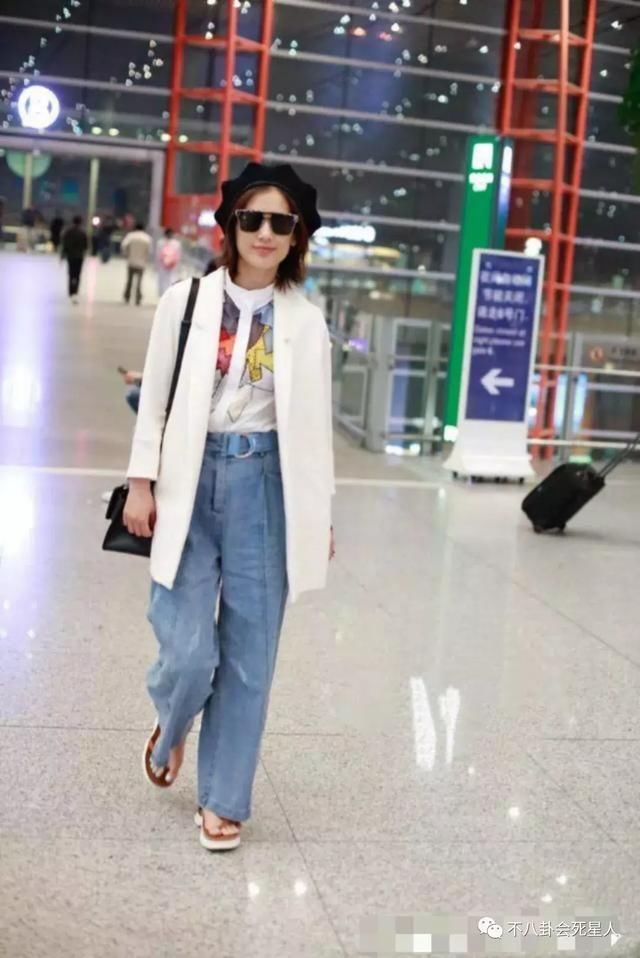 黄圣依虽身价不菲，但衣品却让人头疼，一半裤子一半裙子？