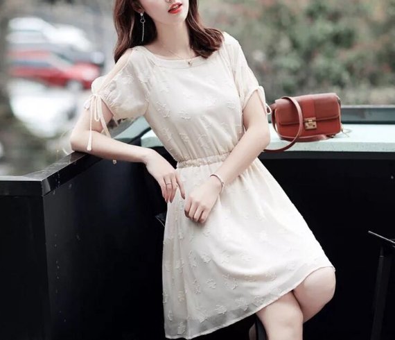 倘若你不到1米六，裙子不要太长，这些高高裙+单鞋，凸显自信美