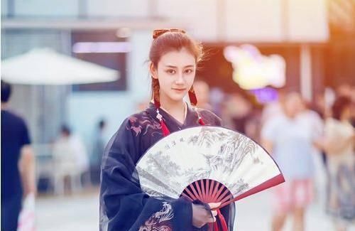 『女生』女生中性古装扎发,帅气不输男儿