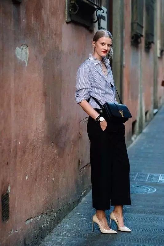 鞋子穿不对，阔腿裤再美也白费!