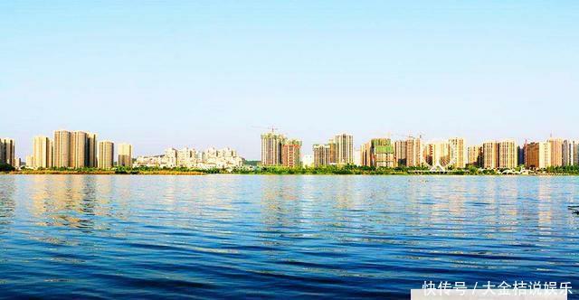 四川第二小市，比内江还小，相当于0.4个泸州，能并肩成都 重庆