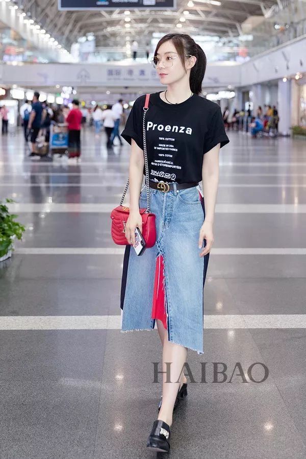 瘦回巅峰的赵薇年轻10岁!白百何这脸是怎么了?【海报街拍】