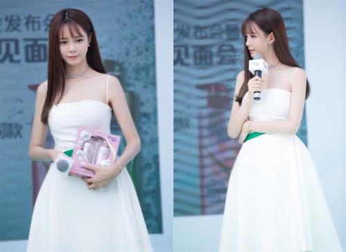 沈梦辰这背带裙穿的又短又紧，一走路就尴尬，网友：白给我都不要