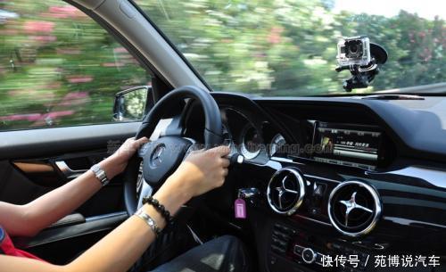 开车习惯将油门一踩一松，这是省油的窍门吗？老司机说出了真话