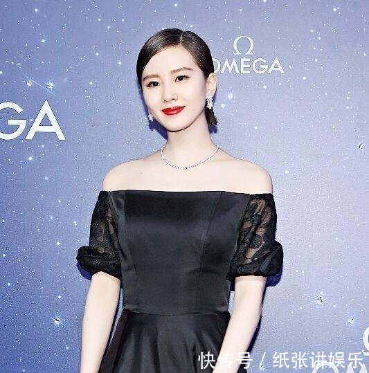 刘诗诗不过是穿了件格纹大衣, 就老了不止10岁, 网友: 心真大!