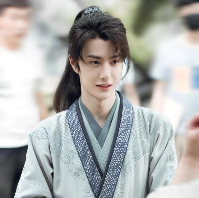 [嘲撞]当初被嘲撞脸小吴，如今却成“人间宝藏”的他到底有什么魅力？