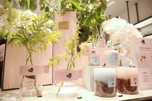开启浪漫时光 love roseonly全球首家专卖店盛大开业