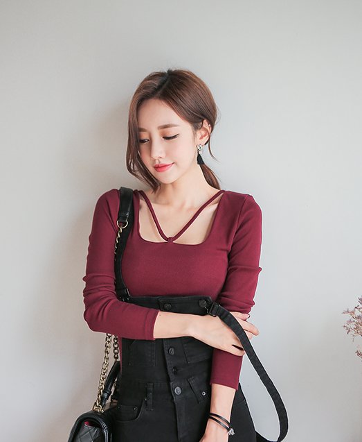 半扇舷窗鸟语若潮，一湾紫陌芬芳沁怀