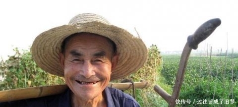  「心酸」心酸：七十多还在种地干活的农民有很多，农村养老到底