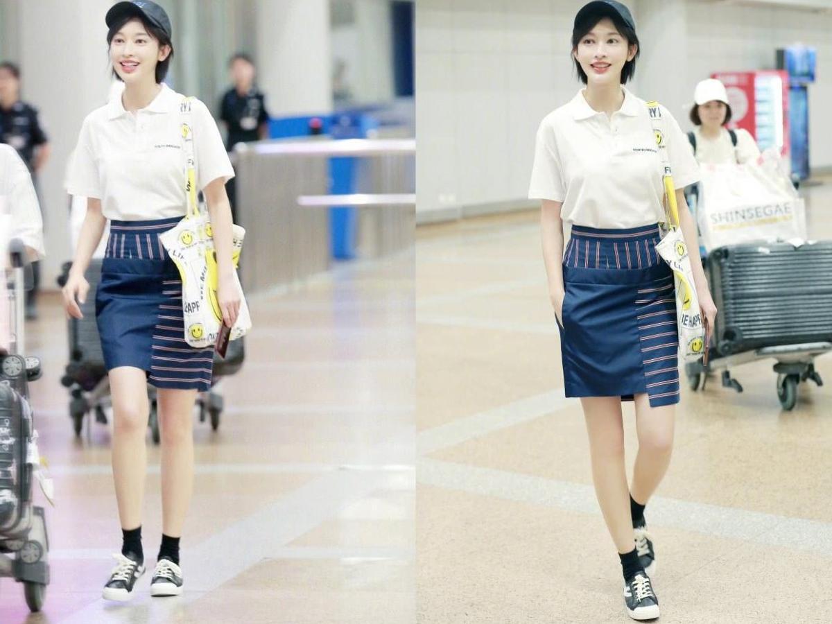 张俪穿短裙现身, 袜子露出鞋子外也一样潮流, 又解锁新穿搭!