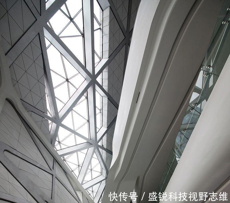 超甜CP广州一日游旅拍特辑，带你打卡广州拍照胜地(附视频)