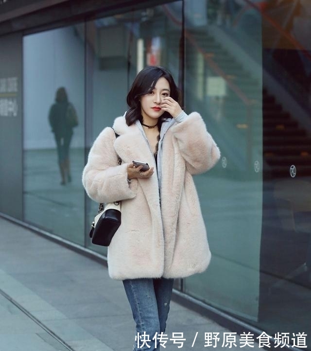 「气质」真正有品味的女人,不会穿这2种衣服,多穿另2种,提升气质有品味