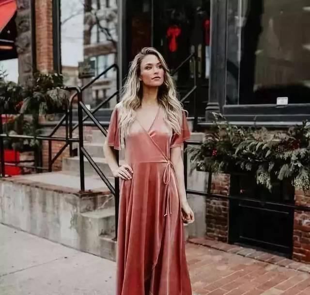  色彩：春夏的流行色彩，照着穿让你一直柔和清爽的美下去