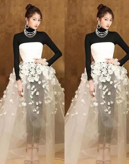 关晓彤咋瘦这么多?打底裤外啥也没穿,网友:可以转行当超模了