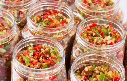 教你自制蒜蓉辣椒酱，比老干妈还好吃