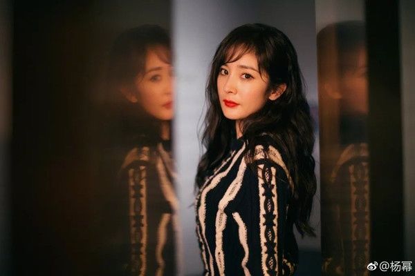 林允关晓彤因“霸凌脸”不受女生喜欢?