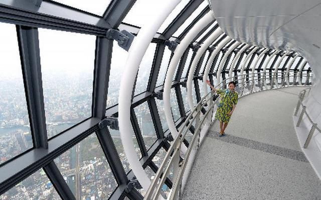  #天空#比中国第一高楼还高,你知道世界最高的电视塔在哪里吗?