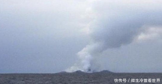 深海中发现怪异沙滩，船靠近看清后，水手疯狂逃离！