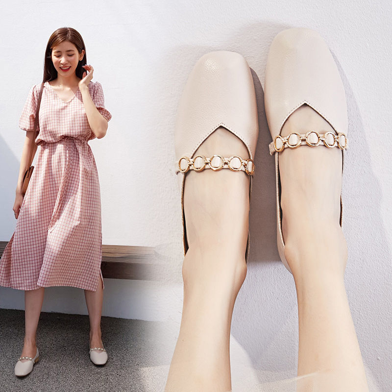 今年秋天少穿高跟鞋，当下流行平底鞋，特美!气质出众又美腻