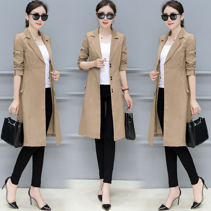 牛仔裤落伍了!今秋流行薄风衣+小脚裤，老婆和妈妈一口气买3件