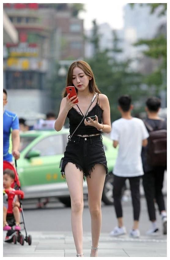 街拍：图1高挑时尚，图3韵味十足，图8释放青春魅力