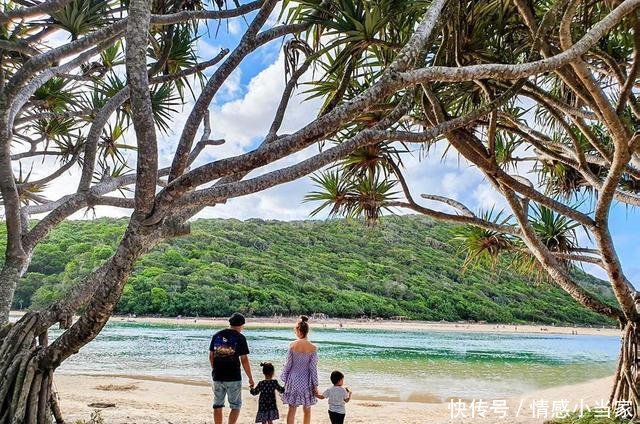 【儿子】周杰伦晒全家福,一家四口手牵手,2岁儿子身高快赶上姐姐