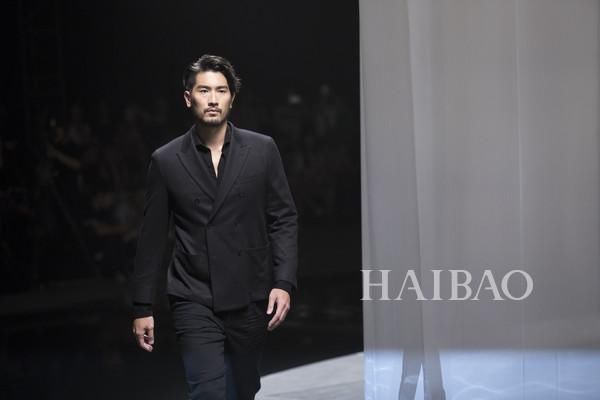 Massimo Dutti联袂天猫拉开亚洲第二场时装秀帷幕，为庆祝全新“