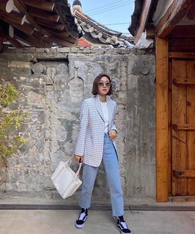  #一大#穿阔腿裤怎么上厕所？这一大难题终于得到了解决！