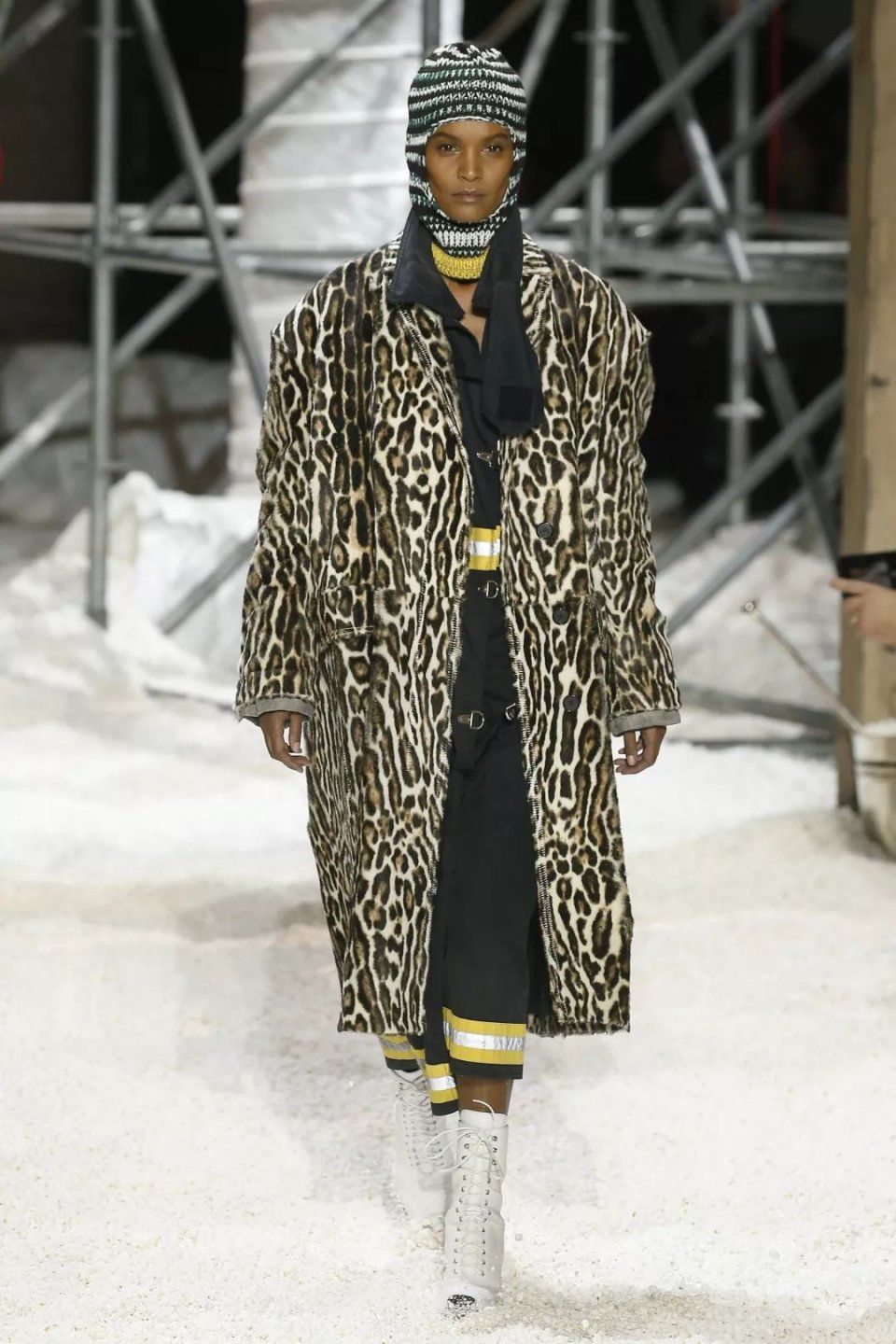 如何才能坐上四大时装周秀场的头排?