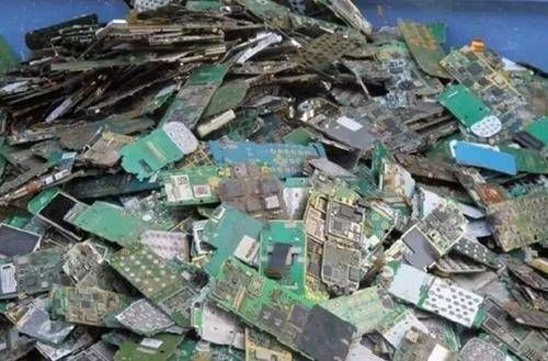  挣钱■农村收破手机的能挣钱吗？说了你可能不信，有人做2年就买