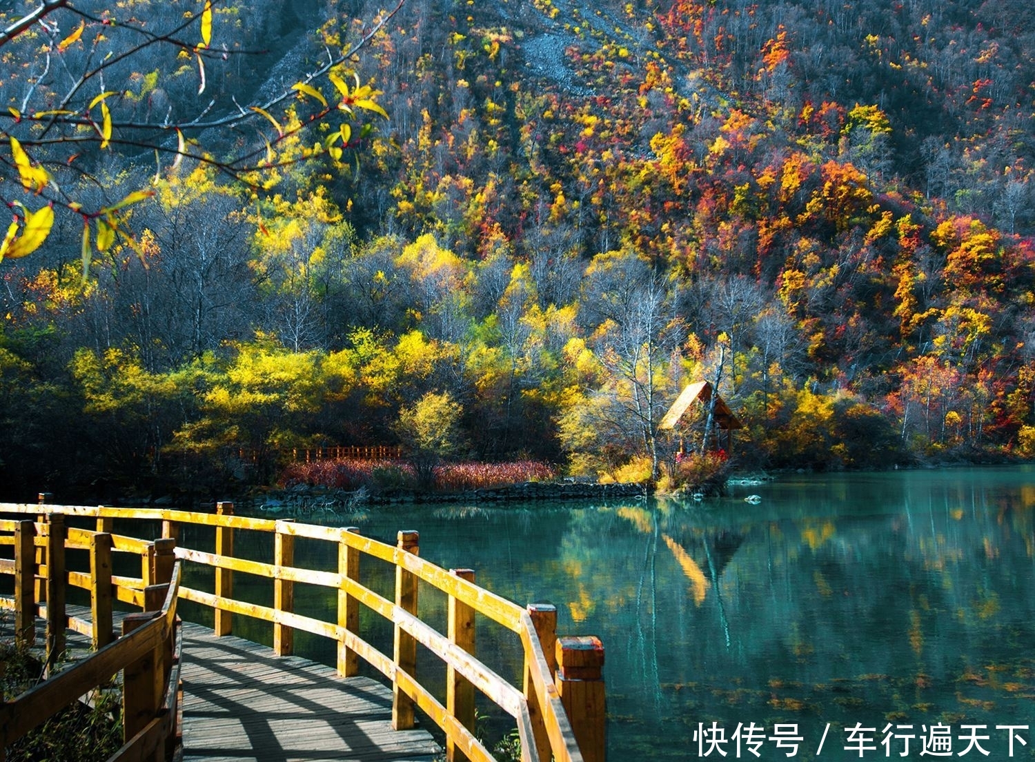 四川有个绝美秘境，藏着比九寨沟还美的景色，美得令人难以自拔