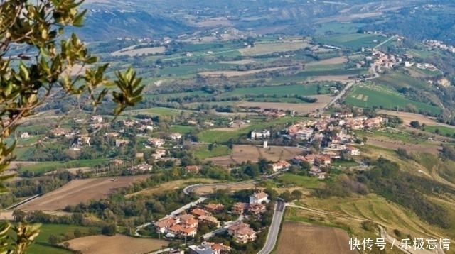  「唯一」全球唯一没有红绿灯的国家，汽车比人口还多，却从不堵