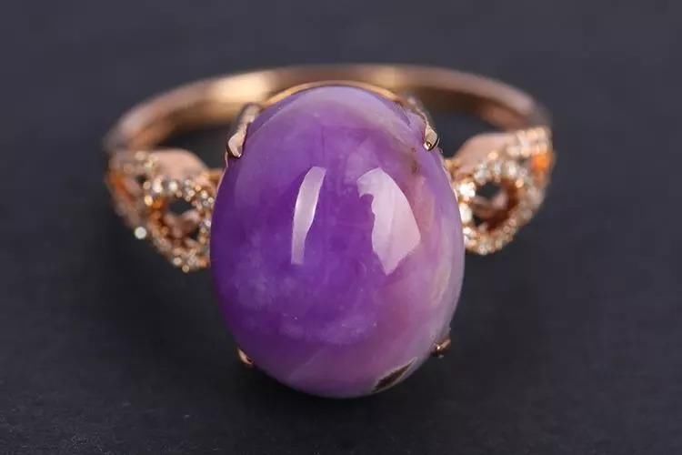 几月出生的人命最好?你的生日决定你的专属玉石