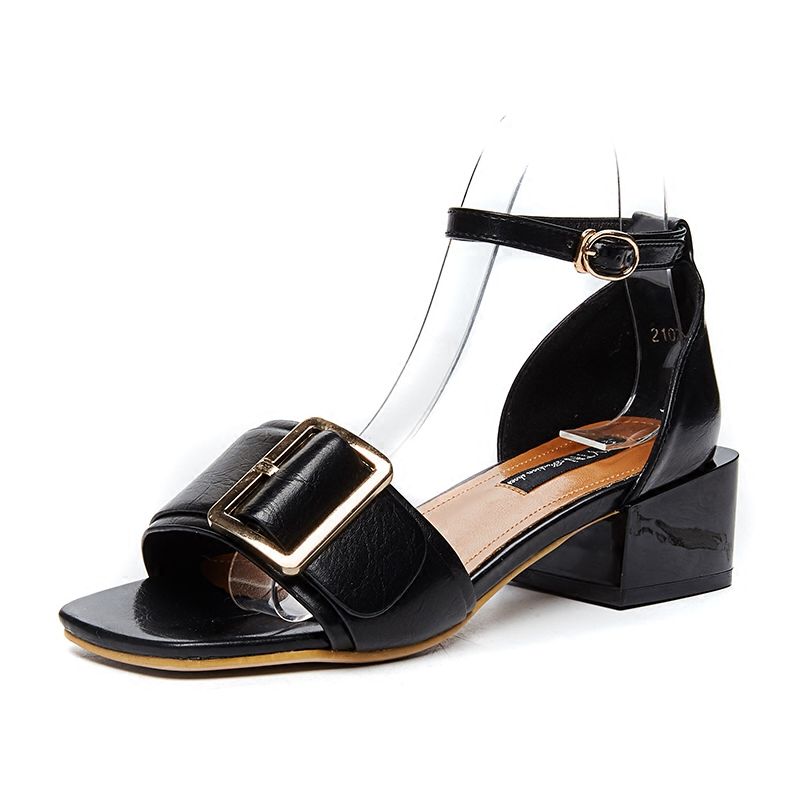 可以试试这样的高跟，让你的品味上升一个档次，上升品质