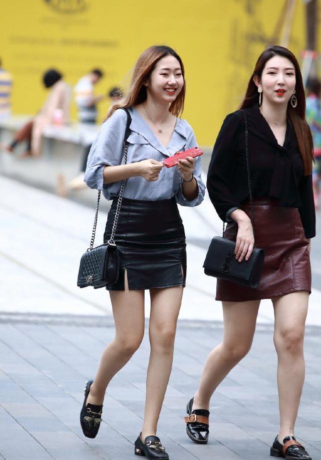 街拍：图1丝袜性感，图2紧身裤妩媚，图3包臀裙最可爱