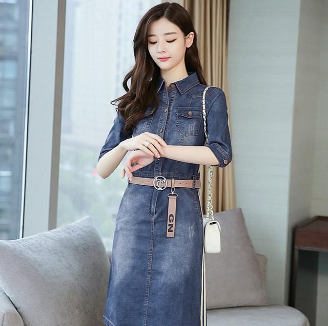 看看这些女人,身上的裙子精致大方有女人味,准