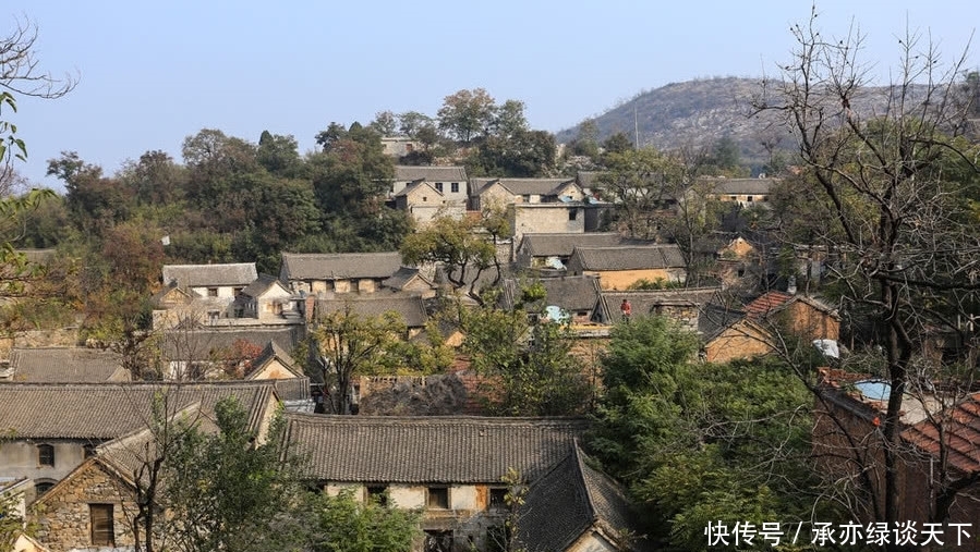 河南一个与世隔绝六百年的明朝古村，当地人柴火烧饭，骑驴车出行