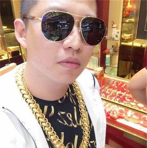 二驴叫嚣王祖蓝：滚出快手，祖蓝四个字霸气回应，网友：干得漂亮