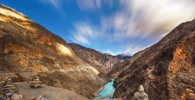 自驾西藏，南线 VS 北线，该怎么选？