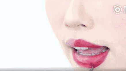 王祖贤从不修眉，邱淑贞最爱大红唇……被火爆抖音复古港风妆惊艳